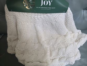 Crochet Tree Skirt