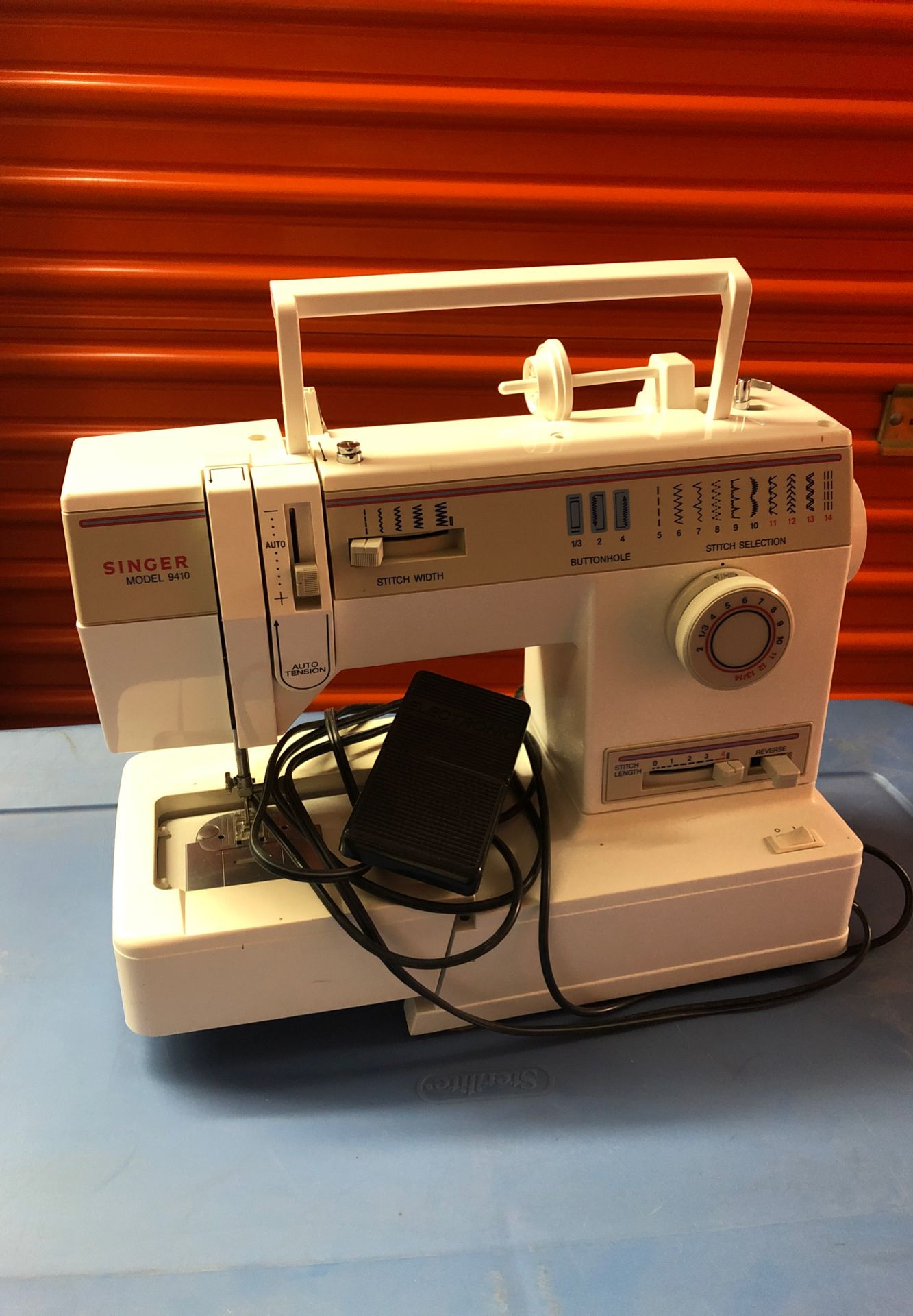 Singer model 9410 sewing machine for Sale in Tempe, AZ OfferUp