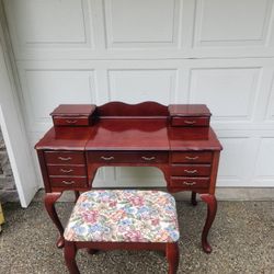 Vintage Vanity With Bench 