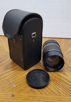 Vintage Cavalier 135mm f/2.8 camera lens With Tamron L-13 Hard Case