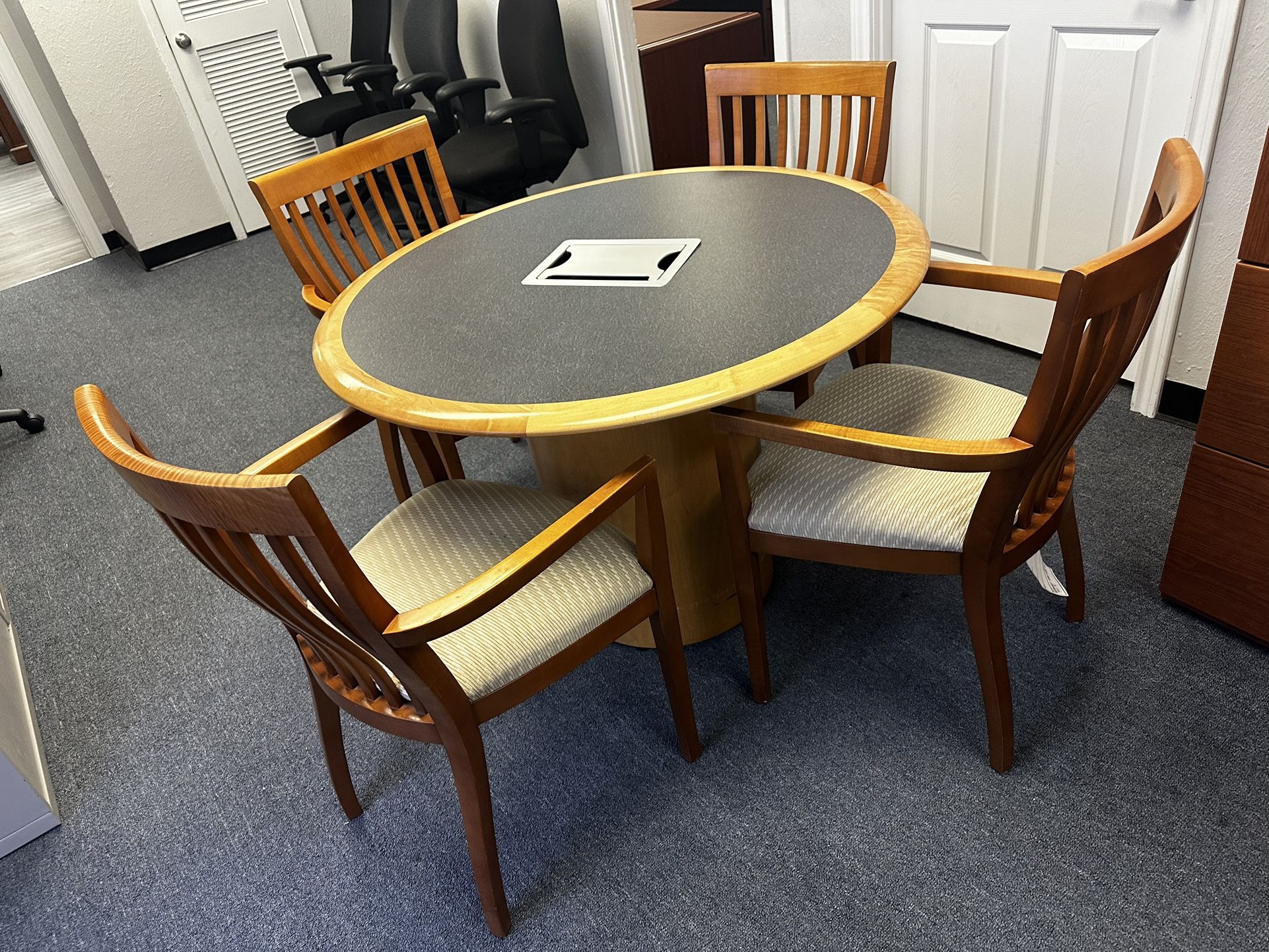 OFFICE/HOME TABLE ROUND TABLE WITH CHAIRS