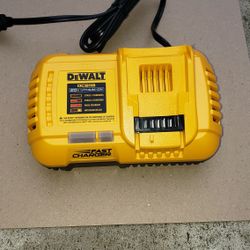 Dewalt 20v Fast Charger Brand New