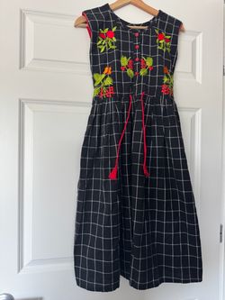 Women's cotton dress with embroidery, size M/L