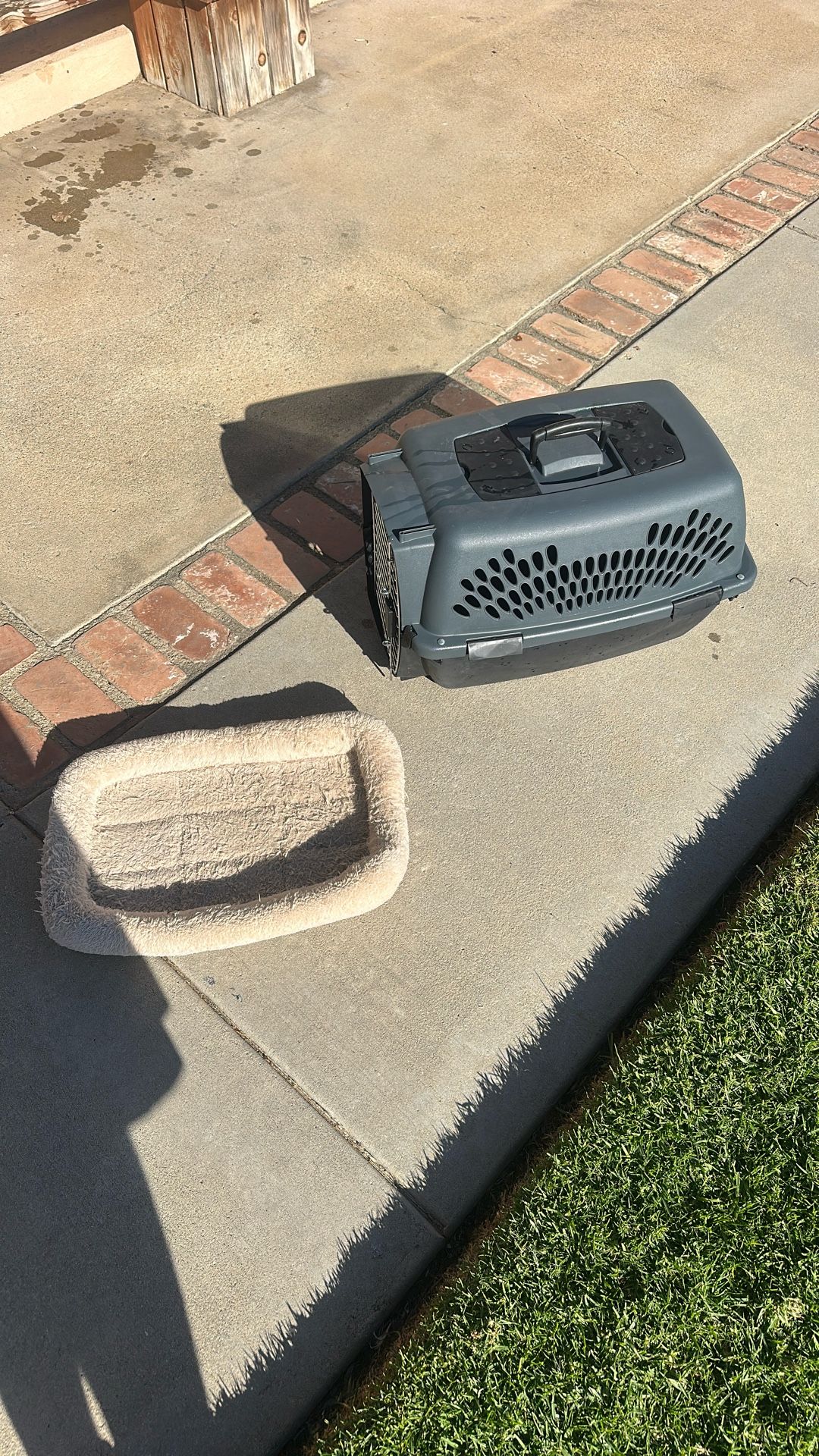 Dog Cat Carrier For Cat Or Medium Small Dog. 24”  