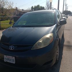 Toyota Sienna 2006