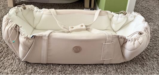 Beautiful Baby Moses Basket / Bassinet – Excellent Condition