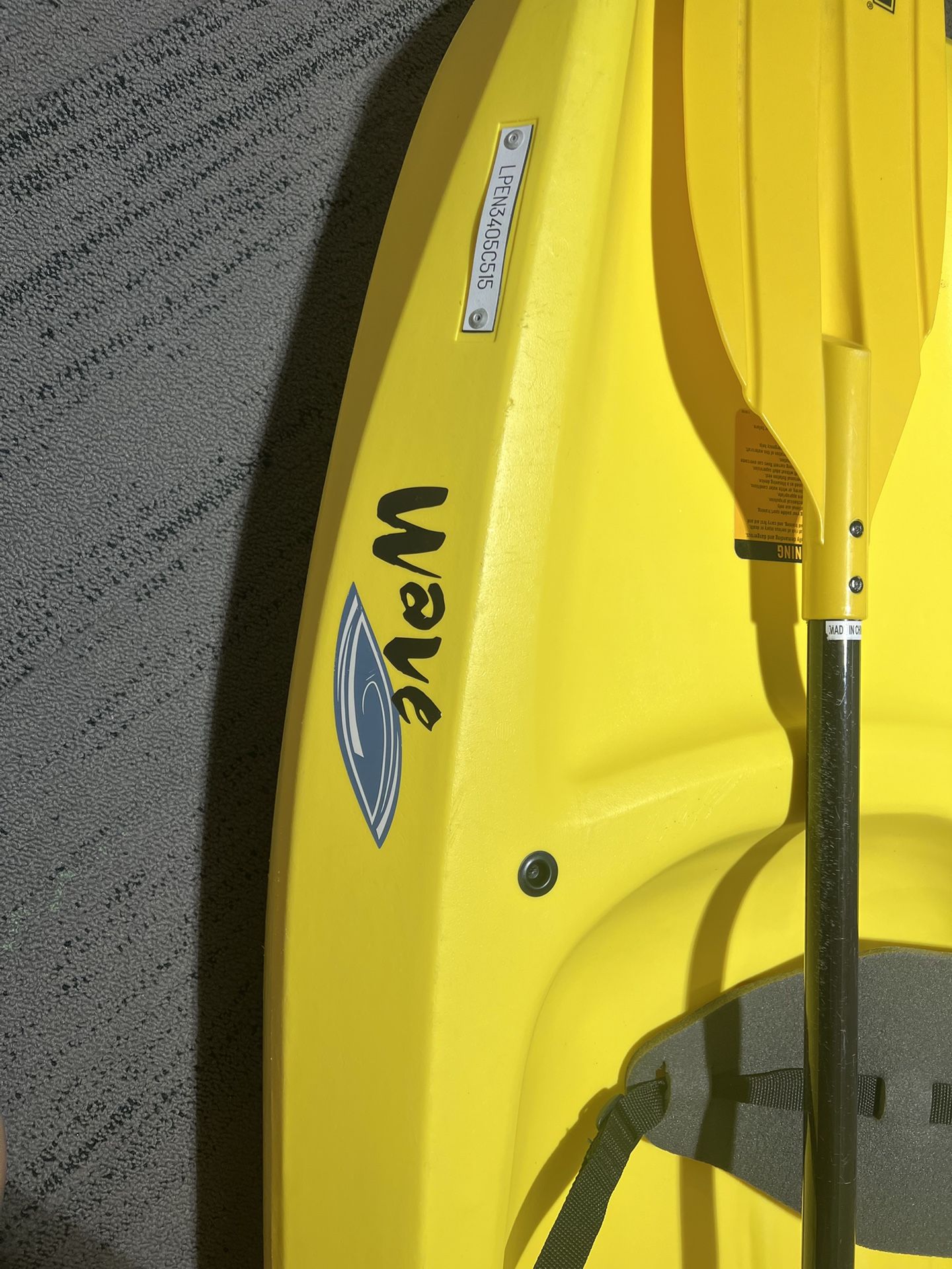 Lifetime Wave Youth Kayak - Like New (with Paddle)