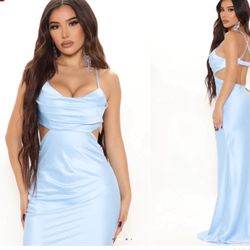 Vestido.  M.  Satin  Fashion Nova 
