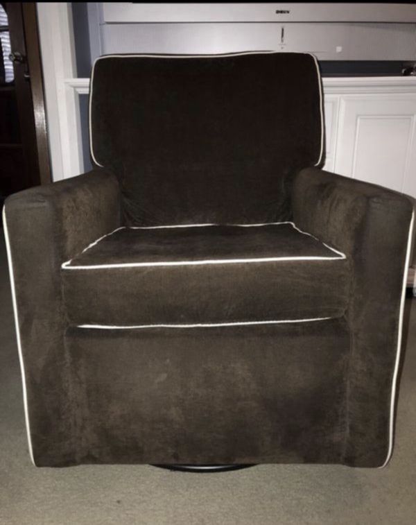 Nursery Glider Swivel Rocker Chair With Ottoman Furniture Nursery Glider Swivel Rocker Chair With Ottoman Furniture In Pomona Ca Offerup
