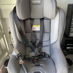 Nuna Carseat