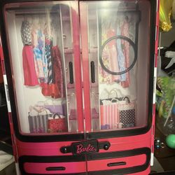 Barbie Closet No Clothes Inside Picture Background 