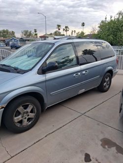 2005 Dodge Caravan