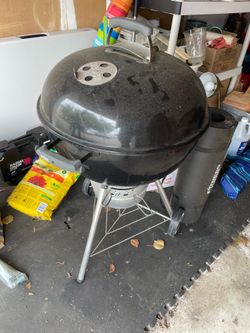 Weber 22” Charcoal grill