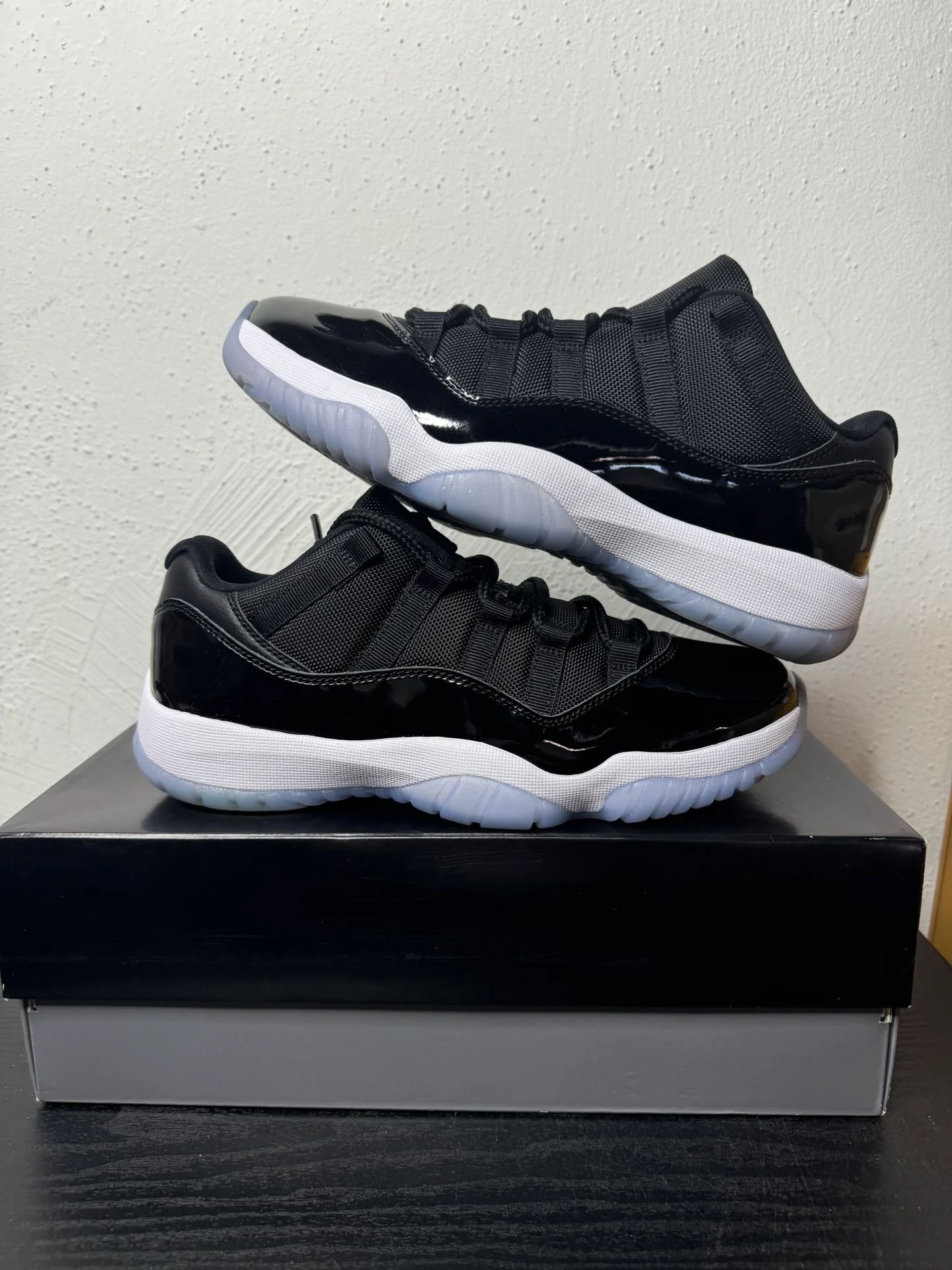 Retro Air Jordan 11 Low Space Jam
