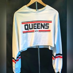 White Queens Long Sleeved Crop Shirt Sz L