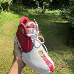 Michael Vick’s (rare) Size 10.5