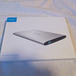 Brand New - Vinsic 20000mAh Power Bank With USB Ports - Cellphone Charger, Power