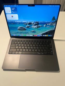 Excellent Condition 2023 14” MacBook Pro M3 Max 36GB Space Black