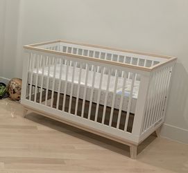 White and Natural Wood Baby Crib Baby Letto