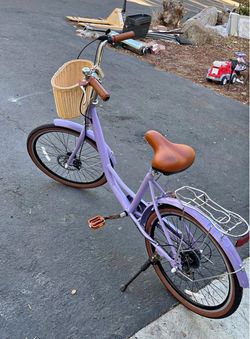 24" Purple 7-Speed Cruiser Bike with Basket (Girls/Women)