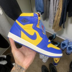 Jordan 1 Laney Size 10.5