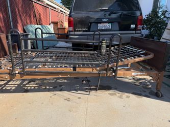 Electric adjustable hospital bed