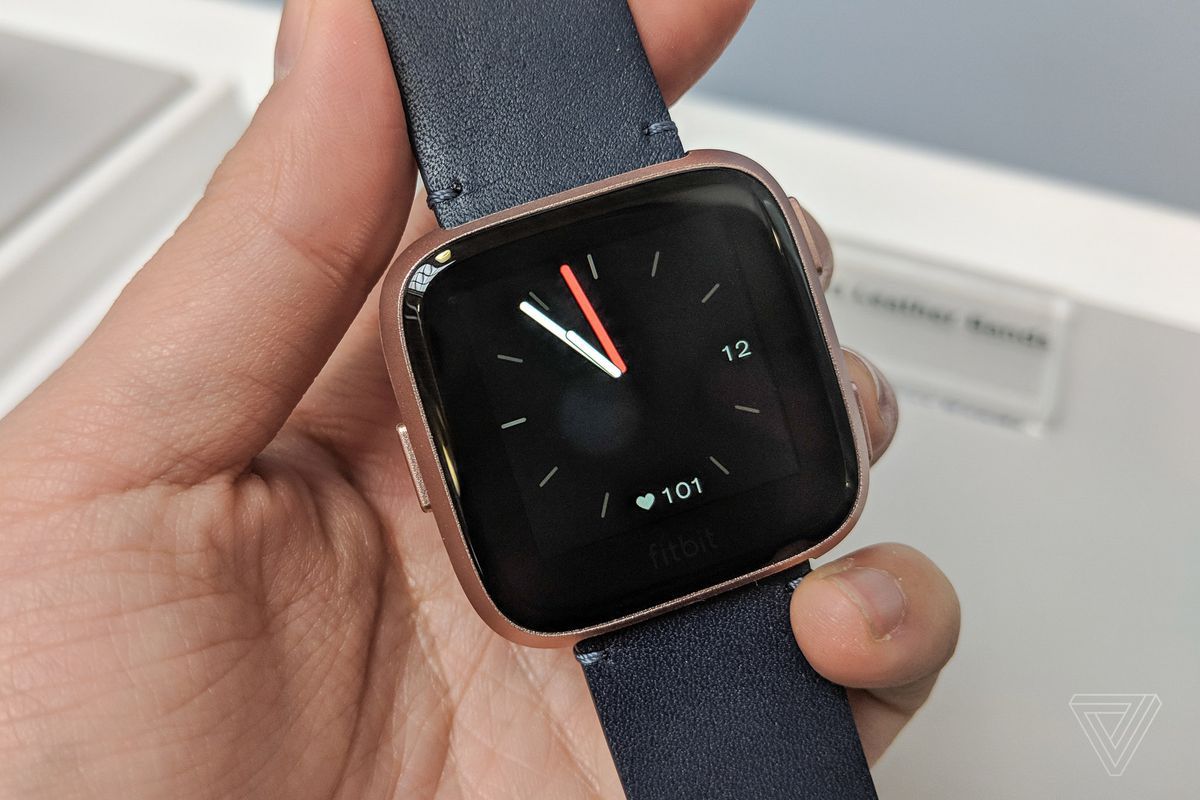 FitBit Versa Gold Rose new condition
