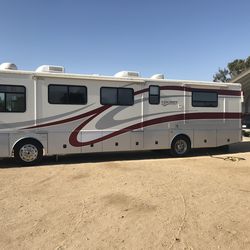 2002 Fleetwood Discovery 37U