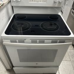 Ge 30 In-electric Stove Five Burners White Color 