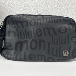 Lululemon Belt Bag New 