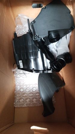 Audi SQ5 stock intake box OEM new