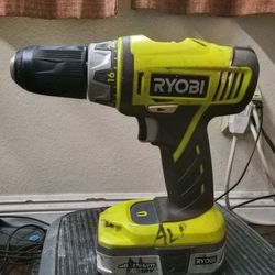 RYOBI P202 18V 1/2 in CORDLESS DRILL w/ BATTERY