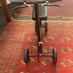 Knee Rover Like New  