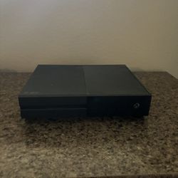 Xbox One + Controller