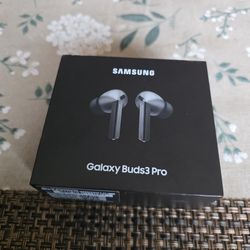 Selling Samsung Galaxy Buds 3 Pro New Open Box