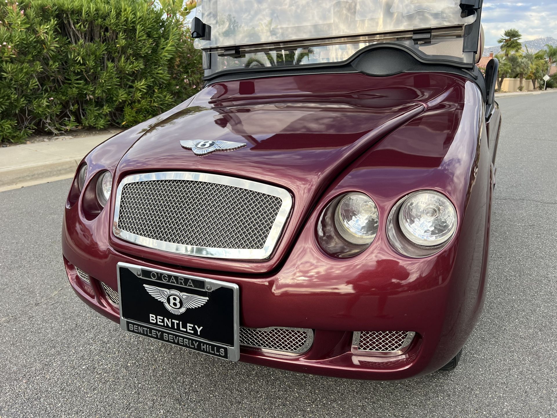 Bentley Golf Cart E-Z-GO RXV 