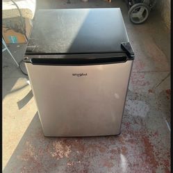 mini Fridge Whirlpool 