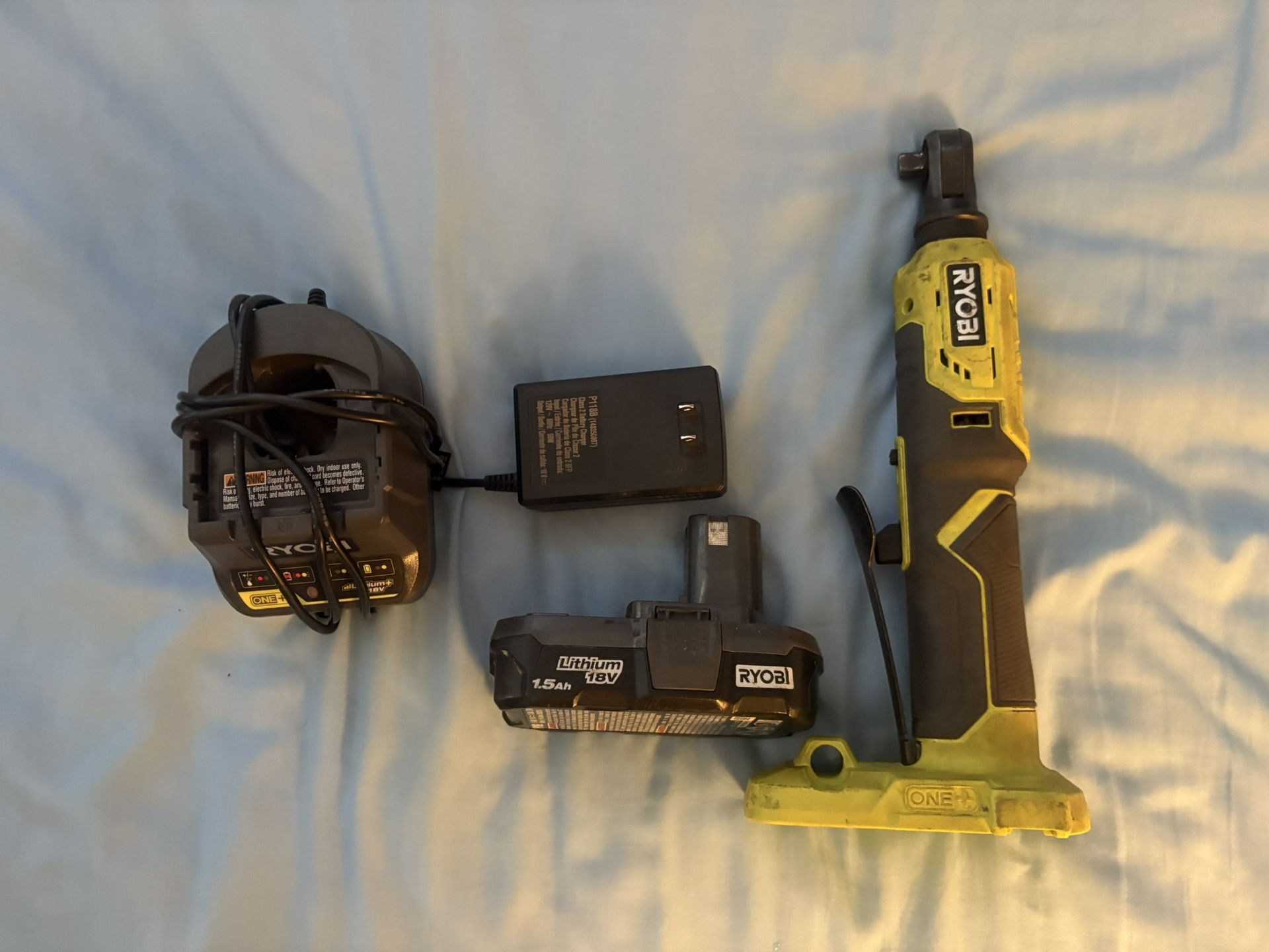 RYOBI P344 18V Cordless 3/8 in. 4-Position Ratchet with battery and charger