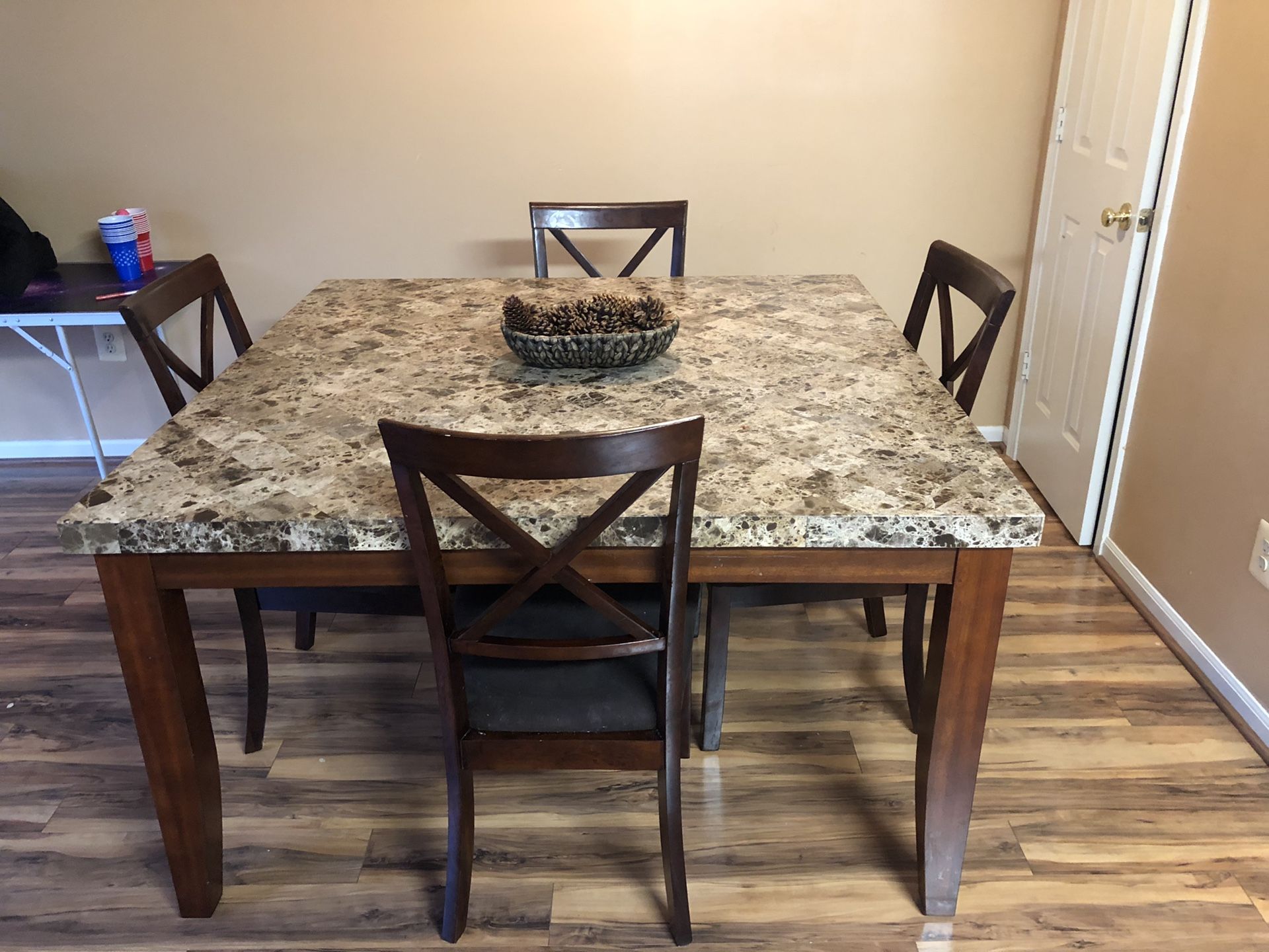 Kitchen Table w/ chairs