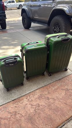 Suitcase set