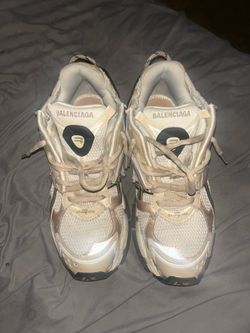 Balenciaga runners