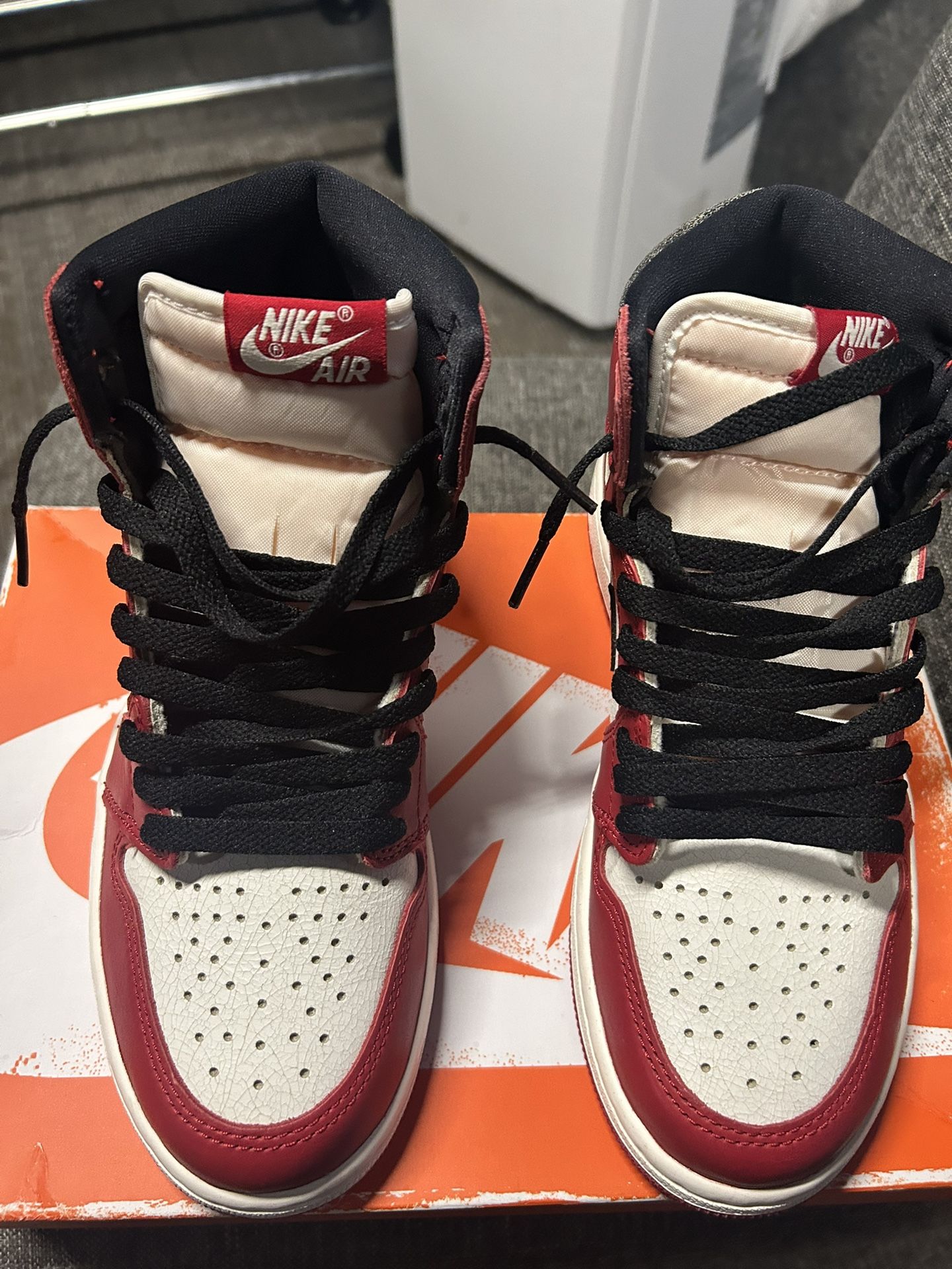 Jordan 1 Lost And Found Size 6m Read Description