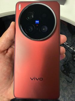 Vivo x200 Ultra