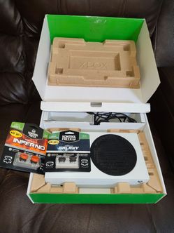 Xbox Series S Bundle
