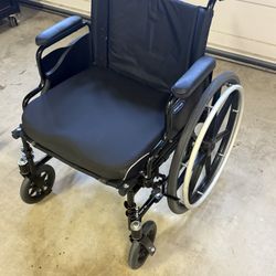 Invacare Tracer SX5 Wheelchair for Adults - Everyday Folding - Full Arms + Footrests Locking Wheel + Bonus Cushion Like New! 🦽 Extremely high quality