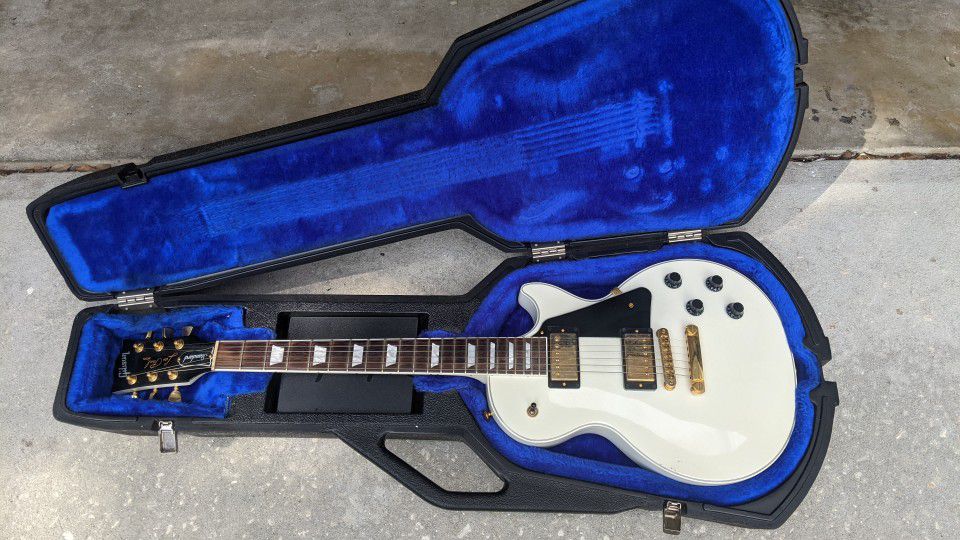 2011 Gibson Les Paul Standard Alpine White 