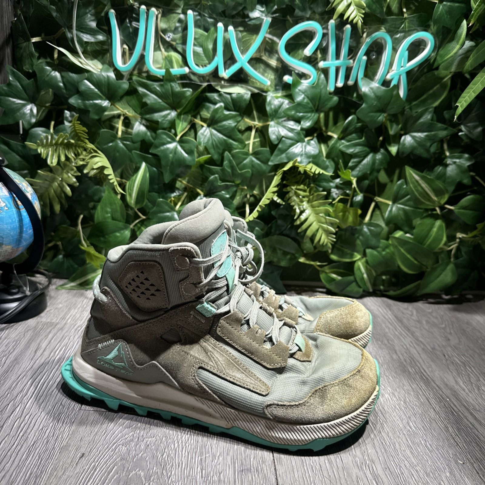 Altra Lone Peak Hiker 2 Women Sz 7.5 Grey Suede Athletic Trail Walk Hiking Boots