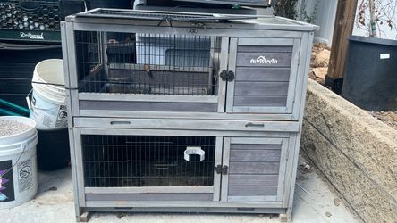 Rabbit hutch