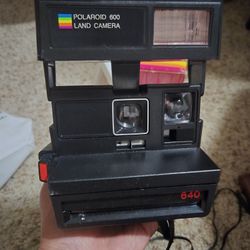 POLERIOD 640 INSTANT LAND CAMERA ( 1981)