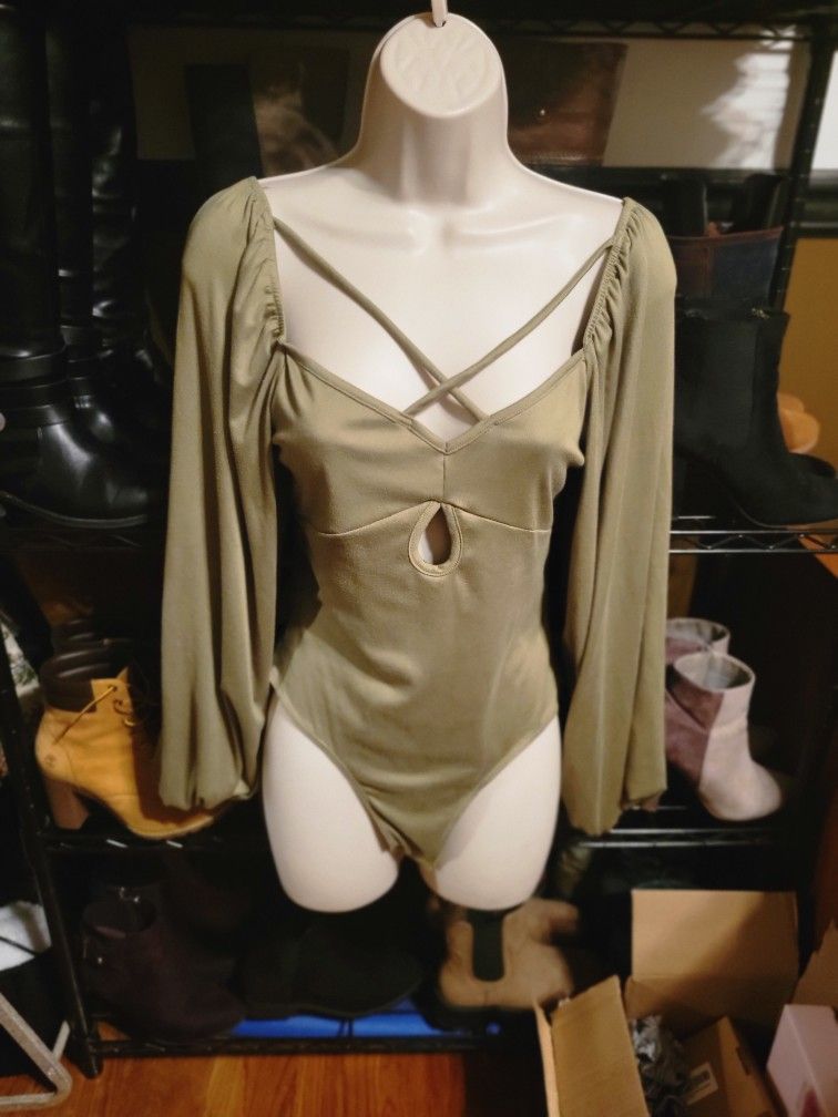 Keyhole Low Cut Bodysuit